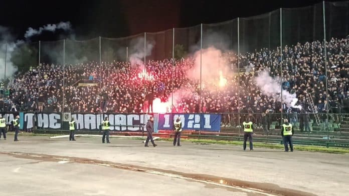 Video Erupcija Odusevljenja Na Juznoj Tribini Pogledajte Kako Su Manijaci