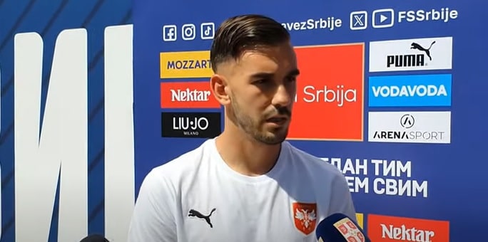 Potpisao Za Crveno Bijele Sportske Novosti
