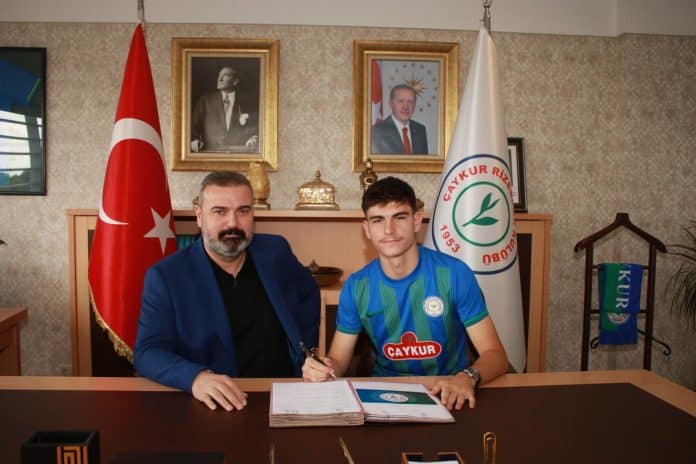 (VIDEO) Pogledajte kako se Muhamed Buljubašić predstavio navijačima Rizespora Video Pogledajte Kako Se Muhamed Buljubasic Predstavio Navijacima Rizespora