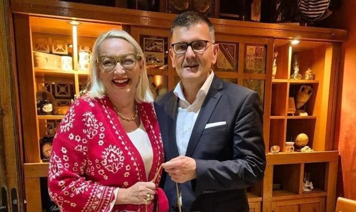 Blisko Prijateljstvo Izmedu Fudbalskog Saveza Srbije I Nfsbih Cvjeta Imamo