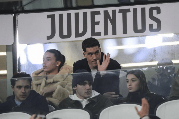 MOTA PRECRTAO VLAHOVIĆA: Srbin napušta Juve po ceni koju svi Mota Precrtao Vlahovica Srbin Napusta Juve Po Ceni Koju Svi