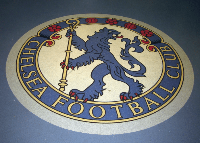 Talentovani Defanzivac Dolazi U London
