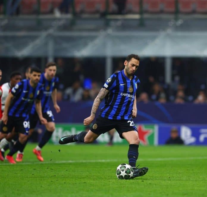 Čalhanoglu se prvo obećao Galati, sada pregovara sa Fenerom!? Calhanoglu Se Prvo Obecao Galati Sada Pregovara Sa Fenerom