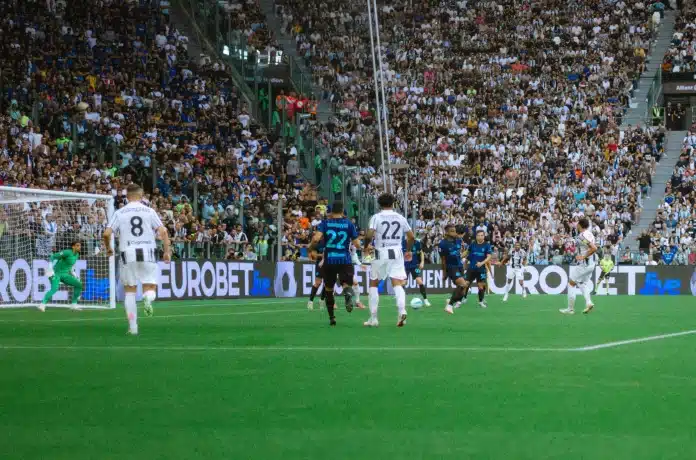Najluđi derbi Italije, Adžićeva bomba u nadoknadi rešila! (VIDEO)