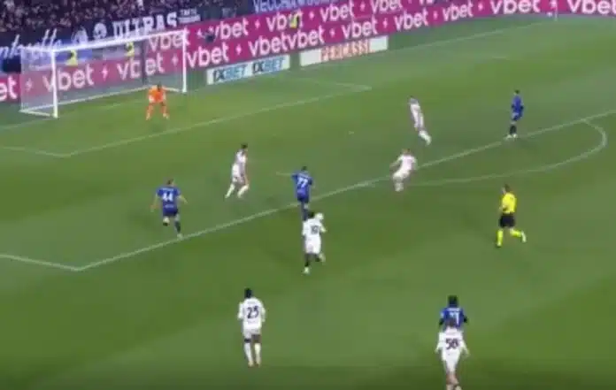 POKLON ZA BRANIOCA TITULE: Podela bodova u Bergamu! (VIDEO)