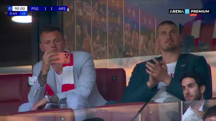 Nikola Jokić u Budimpešti navija za Arsenal (VIDEO)