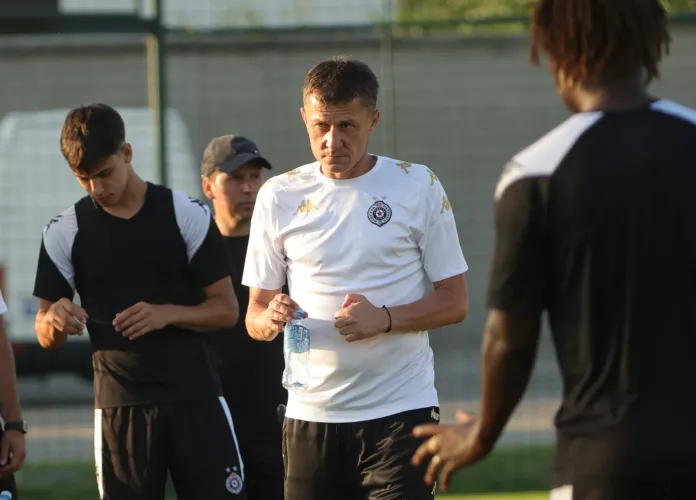Partizan predstavio nove dresove! - Sportska centrala