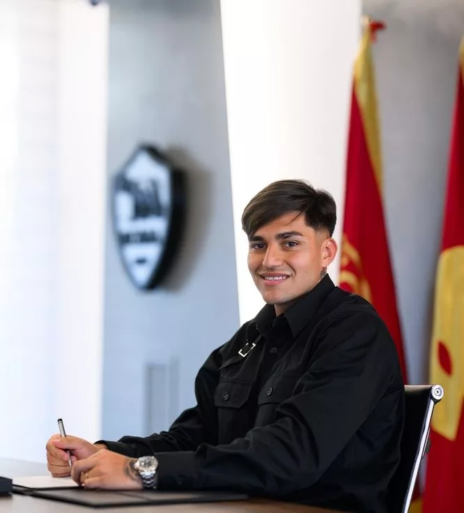 ZVANIČNO: Roma predstavila napadača od 35 miliona!